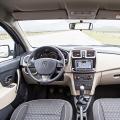 Renault Logan ou Nissan Almera: Comparaison de la voiture et de ce qui vaut mieux que l'audio et le multimédia