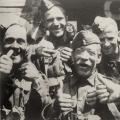 Voitures lors de l'évacuation de Dunkerque 1940