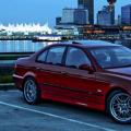 BMW E39 tehnisko raksturojumu modeļa vēsture foto video Piedziņa un transmisija