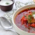 En simpel opskrift på borscht med dåsebønner Kog borscht med dåse svinebønner